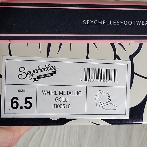 Seychelles Whirl Embossed Gold Metallic Round Toe Slingback Pumps Womens 6.5 NEW - Picture 14 of 15